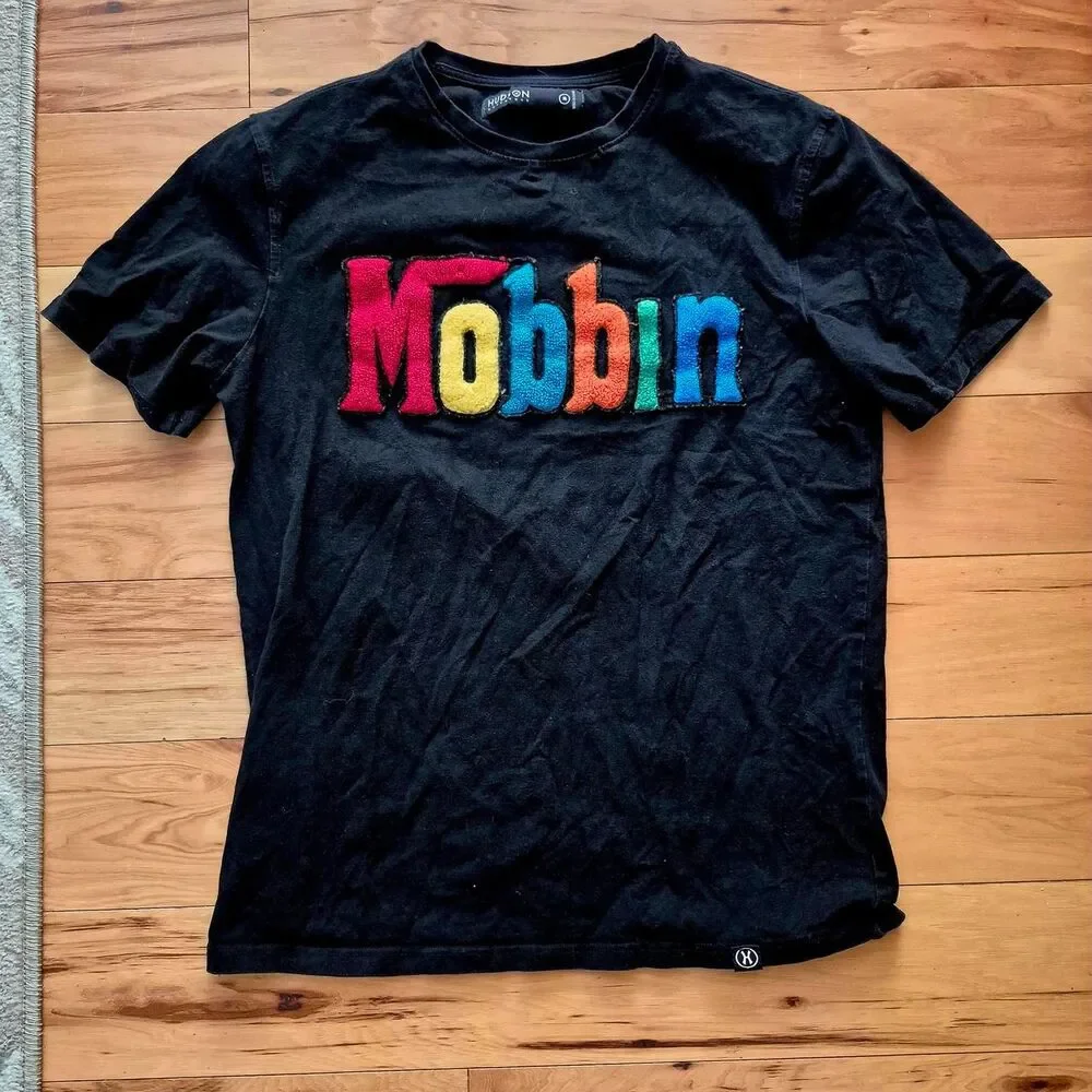 Mobbin Graphic Tee - Picture 1 of 3